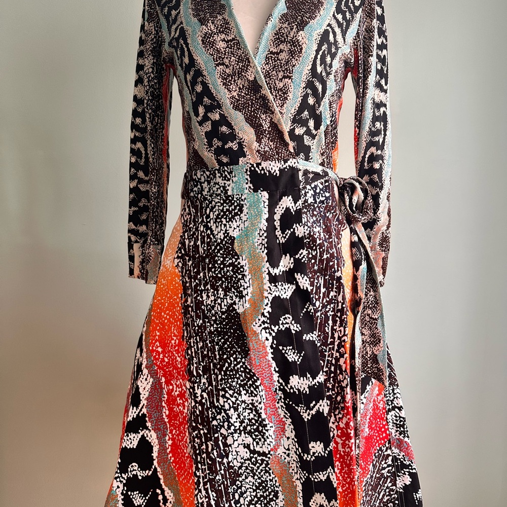 Diane Von Furstenberg Black and Red Patterned Wrap Dress